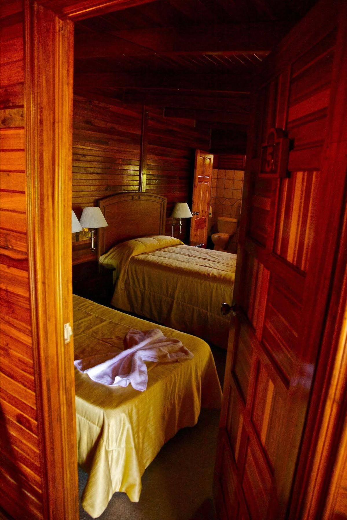 Santa Elena Lodge Cuajiniquil Extérieur photo